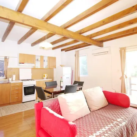 Apartments Mark * פטרצ'אנה